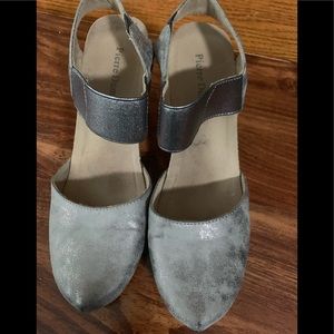 Pierre Dumas closed toe shoes